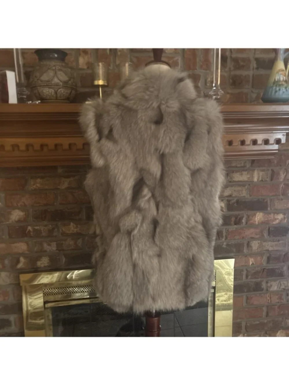 Barneys New York Gray Fox Fur Vest Size Medium Fur Origin Is Finland - Picture 3 of 10